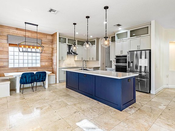 4th image of 4205 Artesa Drive