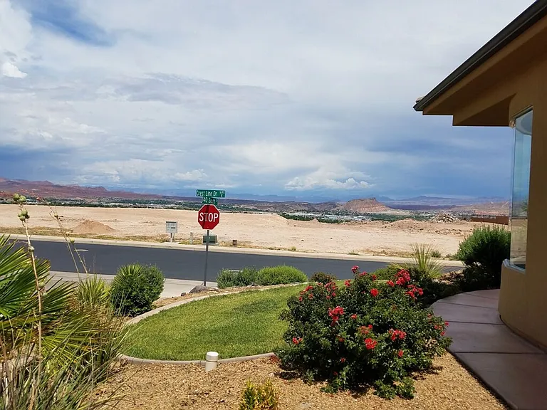 156 S Crest Line Dr — Photo 16