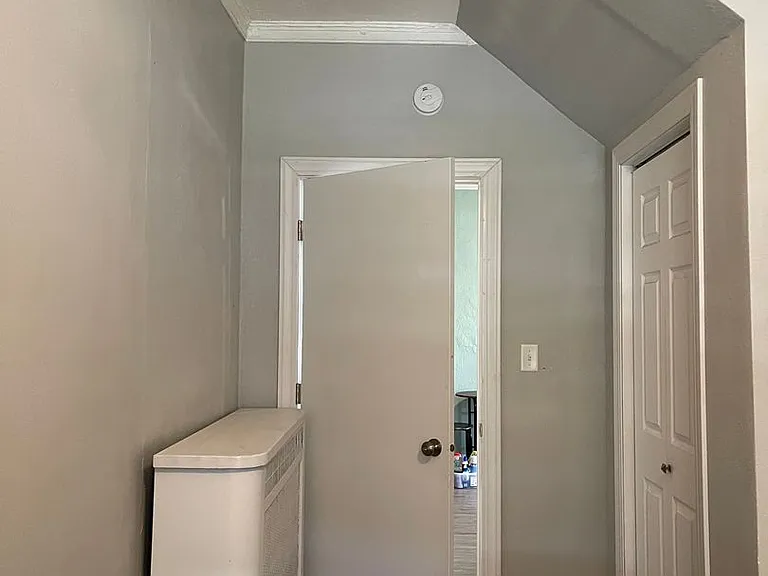2816 Cottage Grove Ave — Photo 6