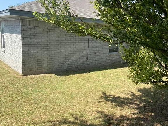 3rd image of 5307 Morning Glen Ln #B