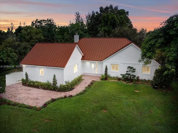 5600 SW 195th Ter, Southwest Ranches, FL 33332