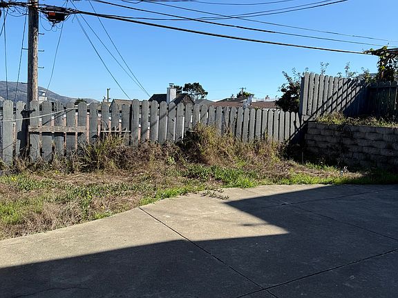 2nd image of 137 Saint Francis Blvd
