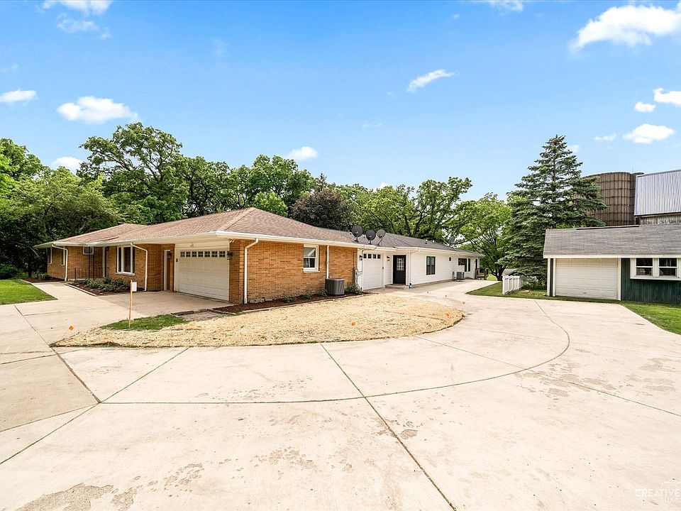 12N988 Engel Rd, Sycamore, IL 60178 | Zillow