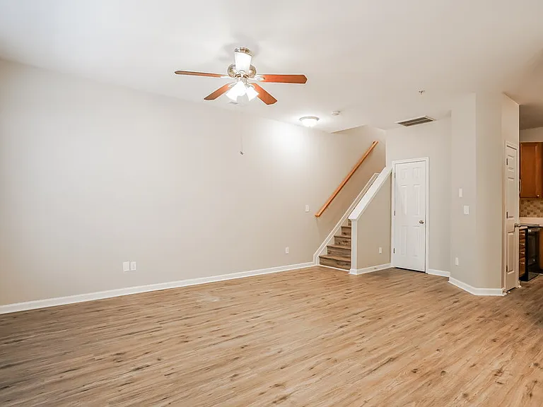 311 Gilman Ln #106 — Photo 6