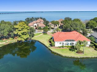 459 Captains Cir, Destin, FL 32541
