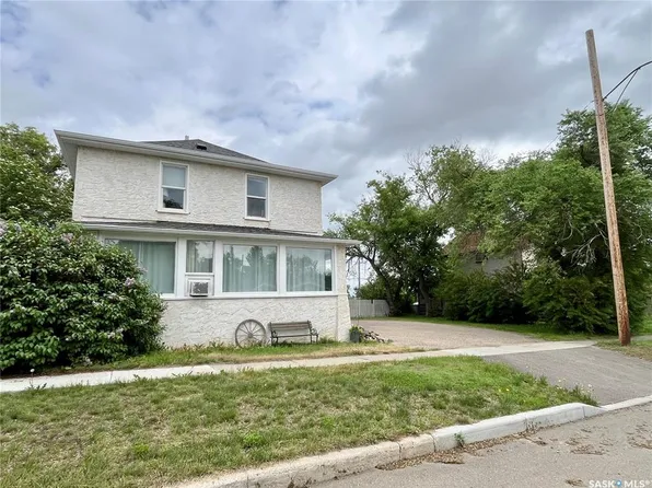 326 Saskatchewan AVENUE, Kerrobert, SK S0L 1R0
