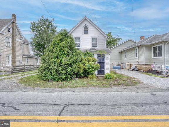 2nd image of 257 Front St