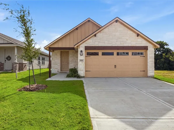914 Fork Ct, College Station, TX 77845