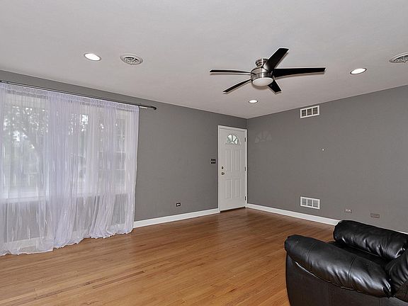 4th image of 226 N Lewis Ave