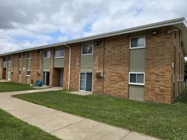 4820 Lee Rd Unit B15, Cleveland, OH 44128