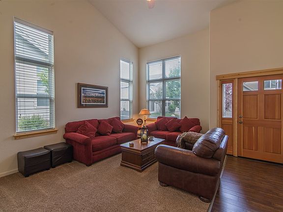 4th image of 10085 Nicolas Dr