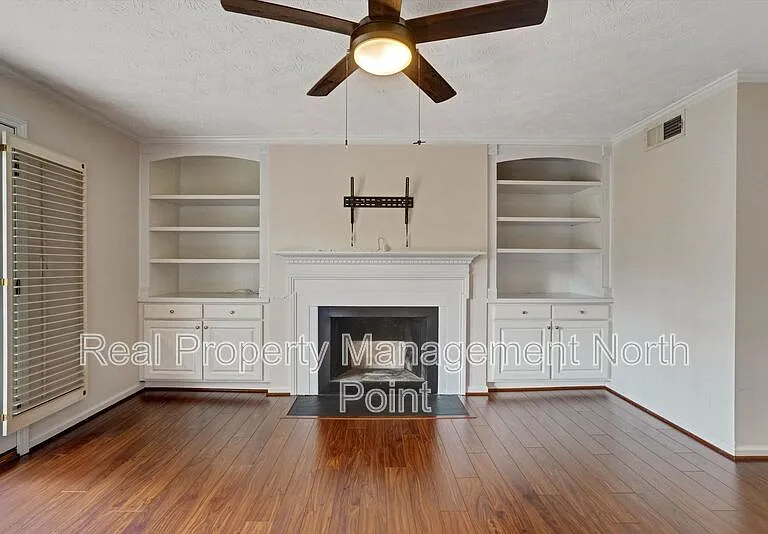 3513 Essex Ave — Photo 9