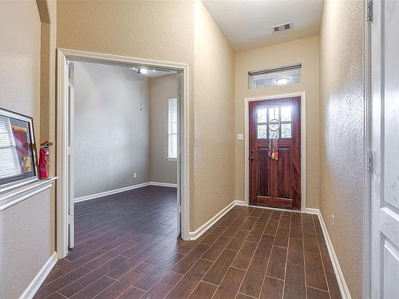 5th image of 118 Wood Drake Pl