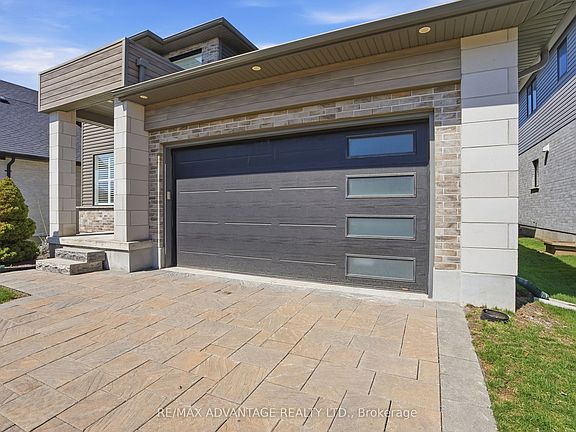 2nd image of 1061 Eagletrace Dr #164