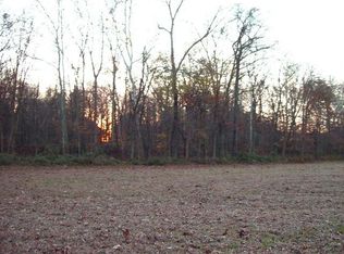 1149 County Road 600 E, Carmi, IL 62821