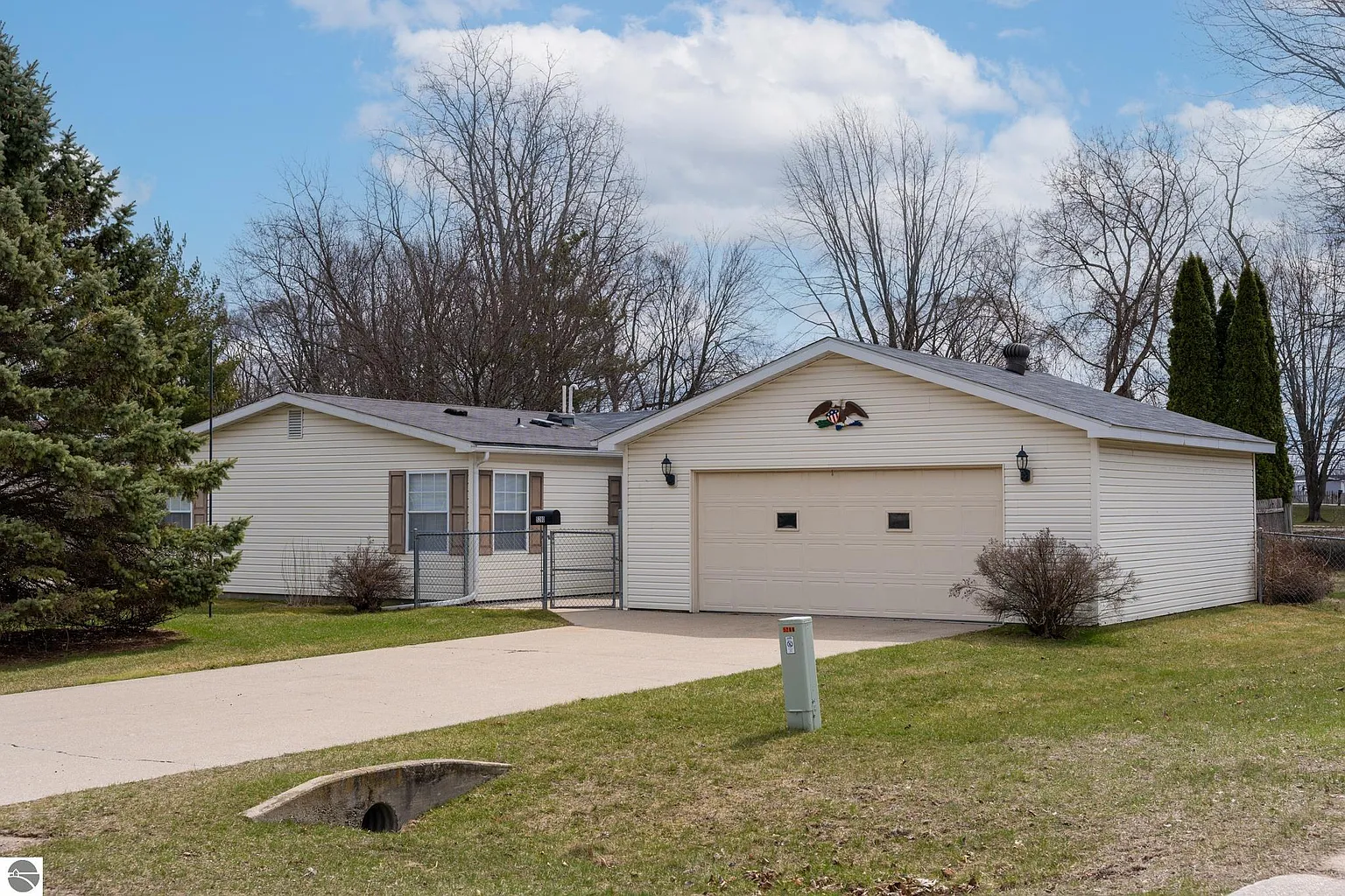 5280 Morgan Ln photo 1