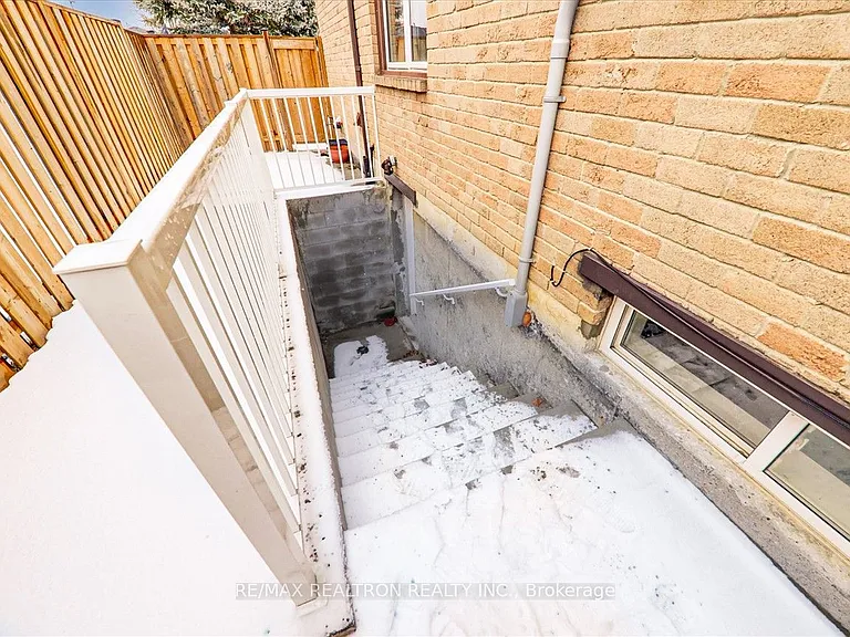 635 Beckworth Sq #BASEMENT — Photo 3