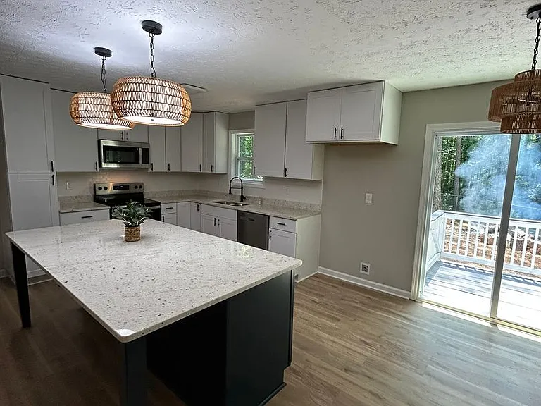 1443 Daniel Rd — Photo 5