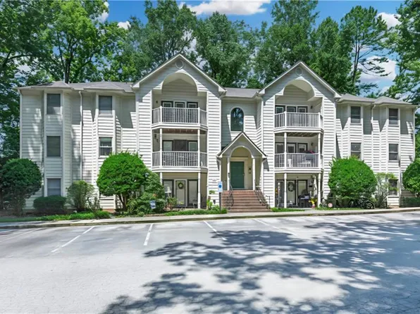 5934 W Friendly Ave Unit K, Greensboro, NC 27410