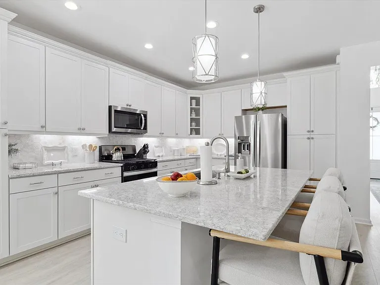 636 Horizon Ct — Photo 13