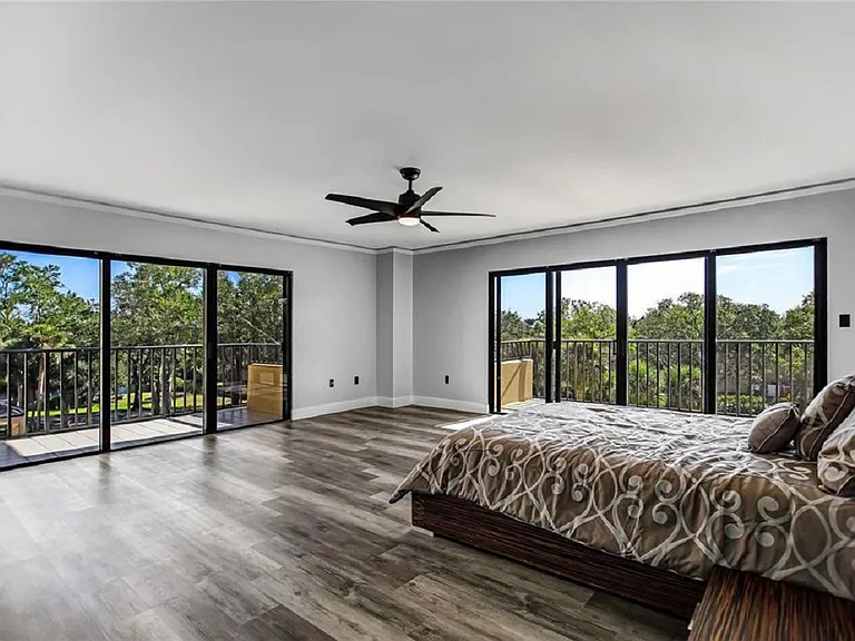 7550 Hinson St — Photo 16