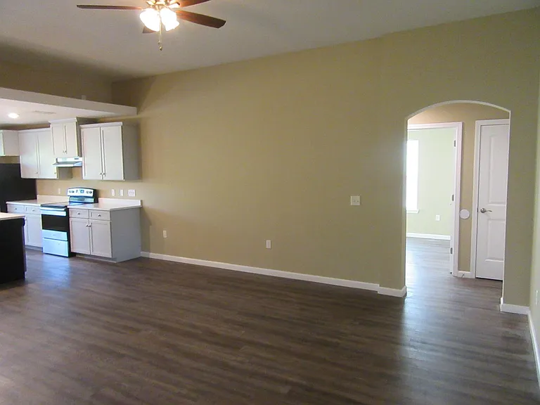 1517 Delaware Ave — Photo 6