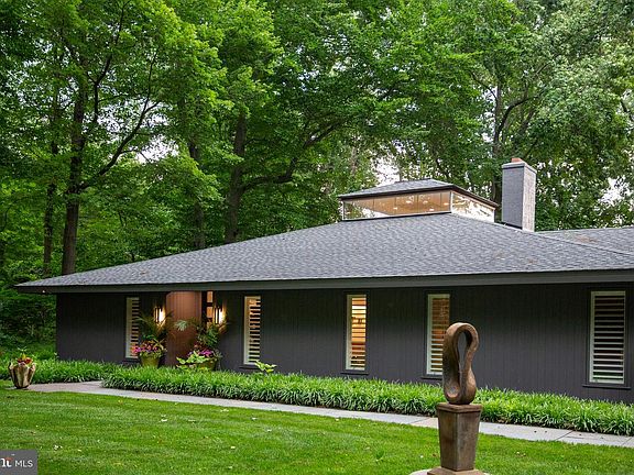 2nd image of 35 Raven Rock Rd