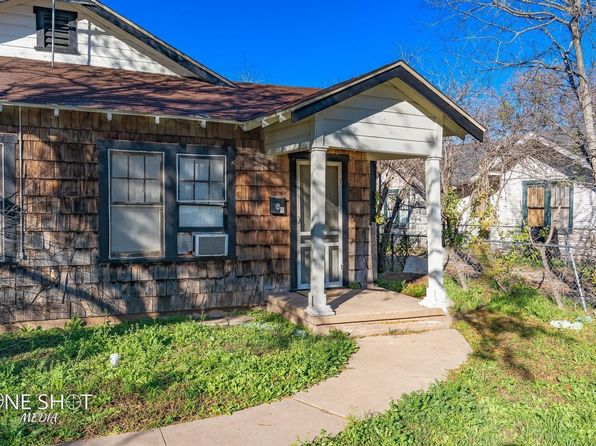 704 Grape St