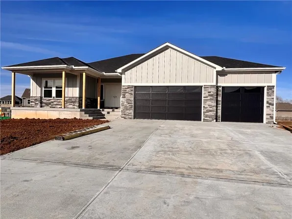 804 W Rader St, Lone Jack, MO 64086