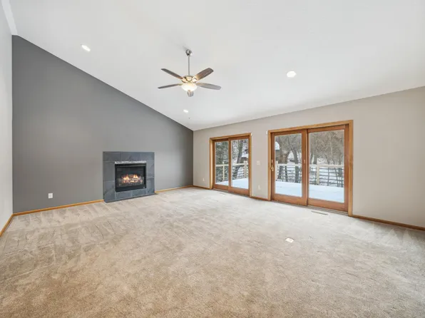 1852 Golf View Dr, River Falls, WI 54022