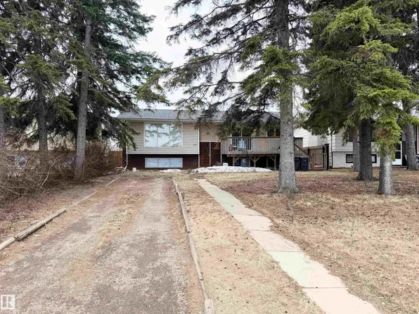 1911 1st Ave, Cold Lake, AB T9M 1E4