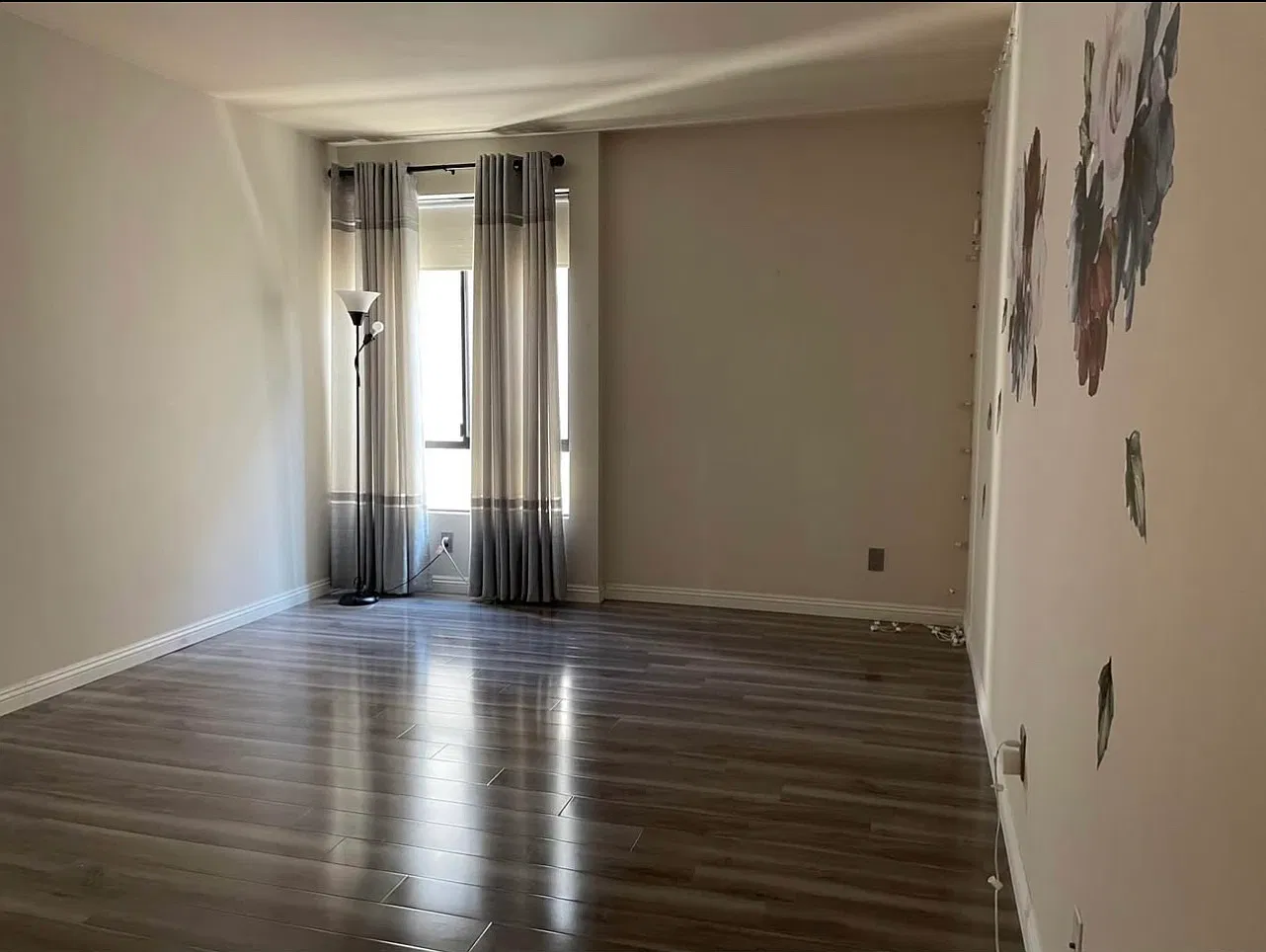 2 bed, 1297 sqft, $3,200 — Photo 4