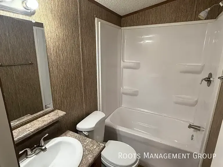 304 E 18th Pl #123 — Photo 9