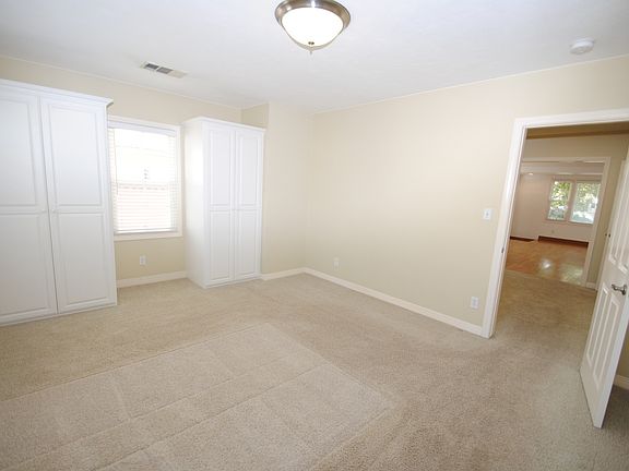 5th image of 5819 Hardwick St