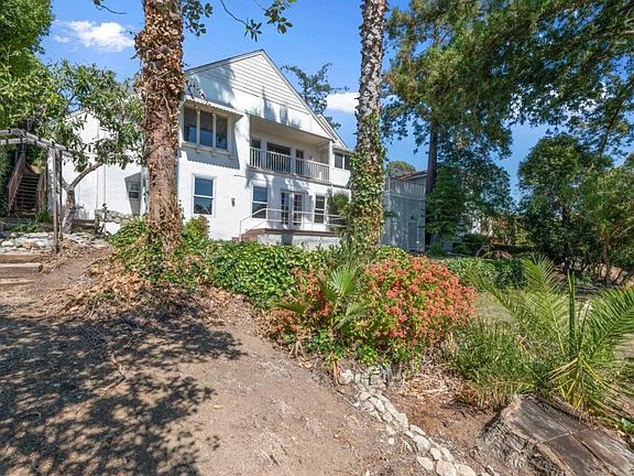 4th image of 16021 Highland Dr #2
