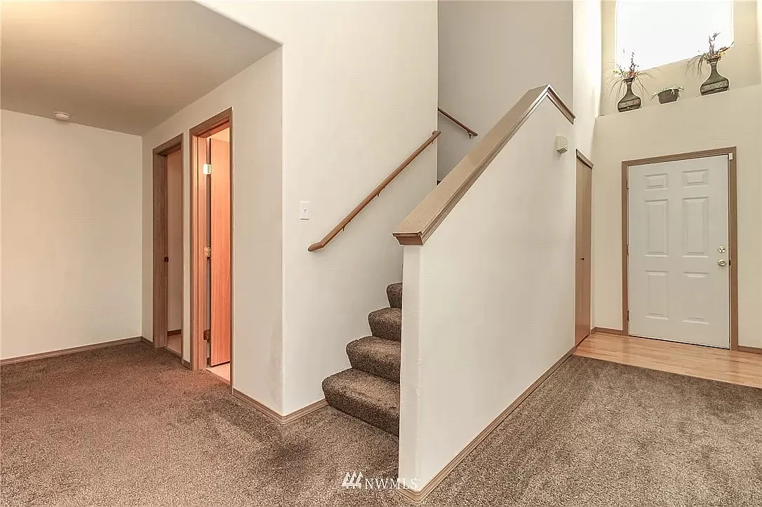 3 bed, 2078 sqft, $2,800 — Photo 4