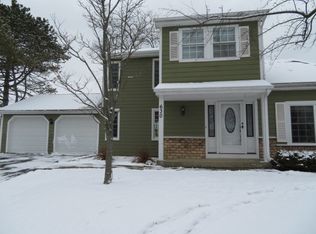 630 Dixon Ct, Gurnee, IL 60031