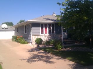 1719 Schaefer Cir, Appleton, WI 54915