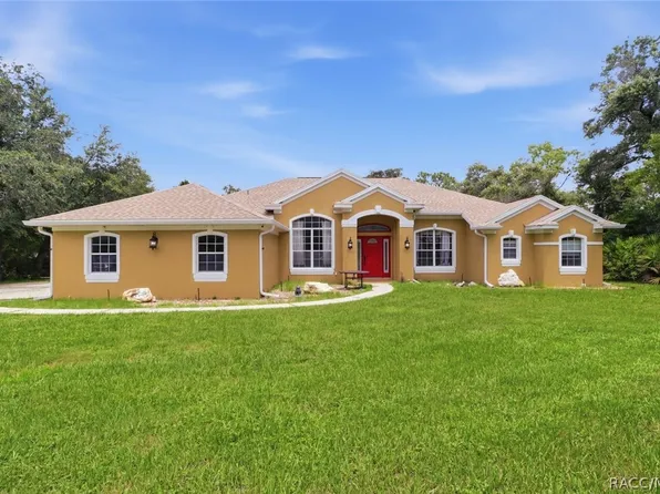 2420 W Tall Oaks Dr, Beverly Hills, FL 34465