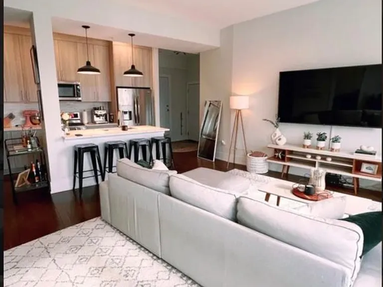 5019 N Clark St #2N — Photo 3