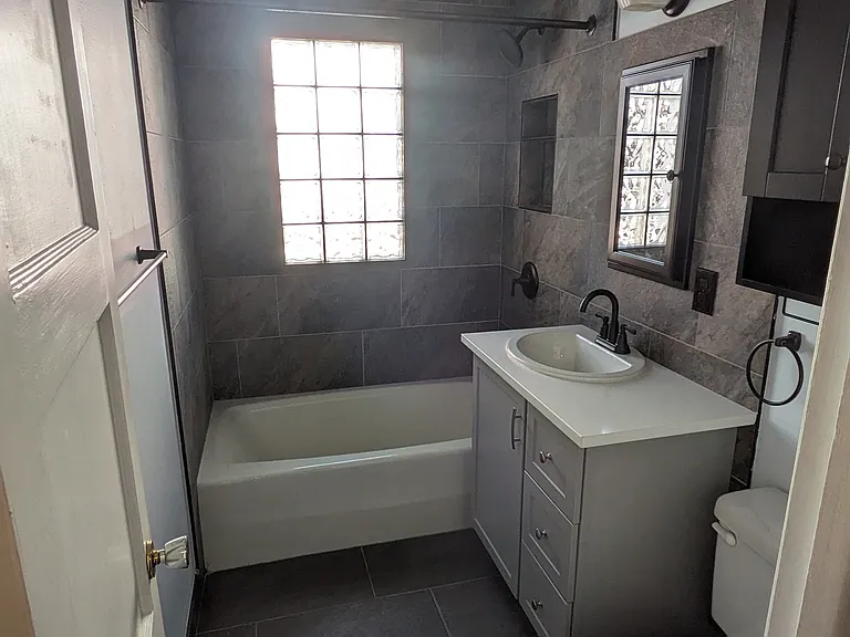 2328 N El Paso St — Photo 9