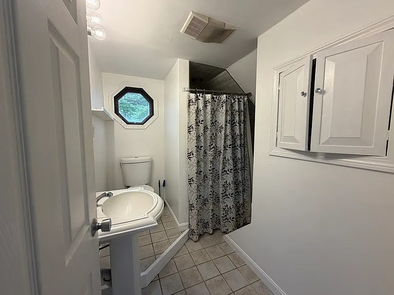 980 Washington St #2 — Photo 9