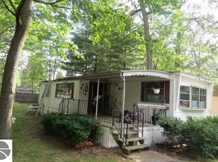 874 Gladewood Ln, Traverse City, MI 49686
