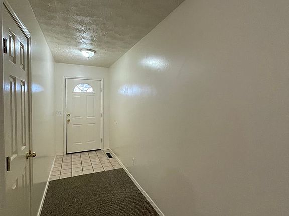 4th image of 508 S Willowdale Ct
