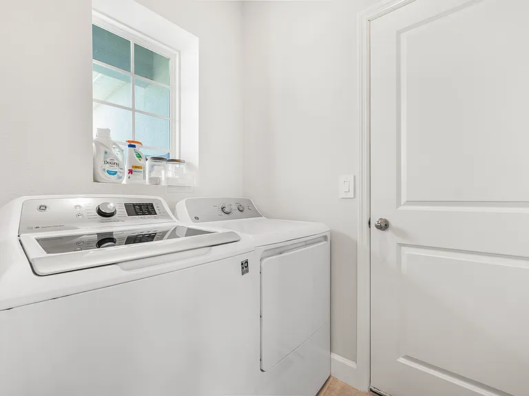 14048 Crimson Ave — Photo 10
