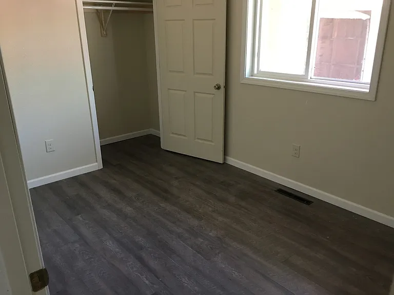 1438 Vandenberg Cir — Photo 9