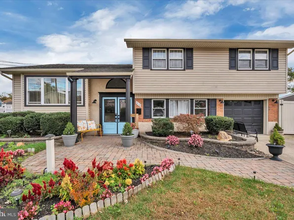 412 Hillcrest Ave, Blackwood, NJ 08012