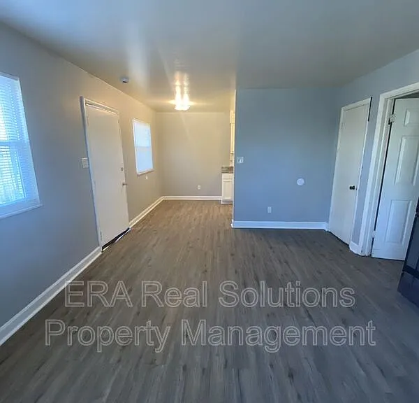 2206 McGuffey Rd — Photo 8