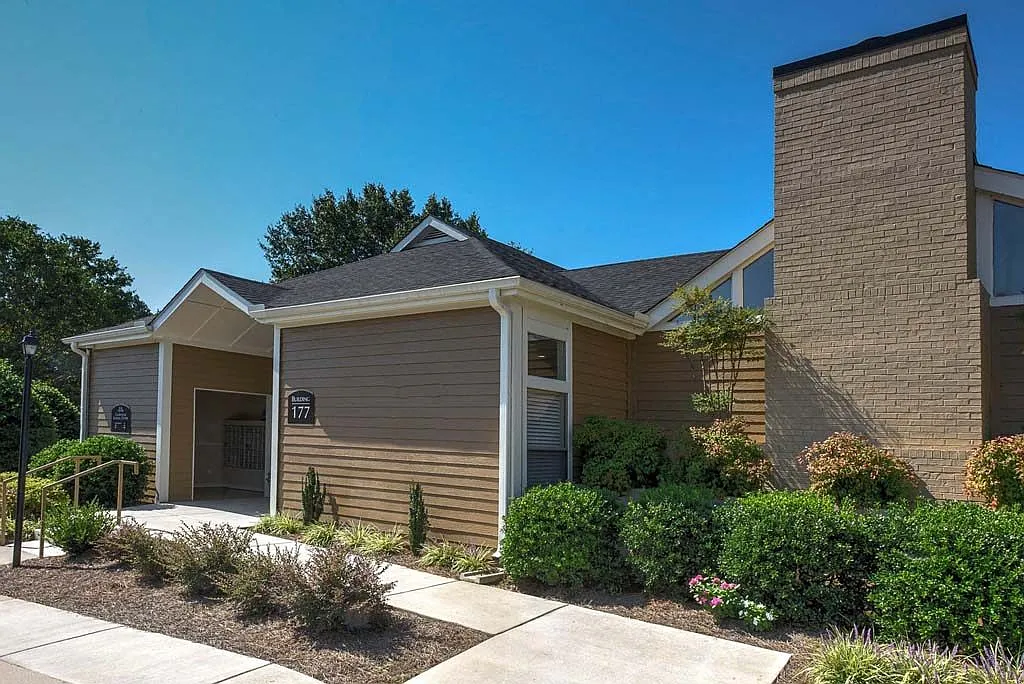 Fox Hollow Apartment Homes — Photo 1