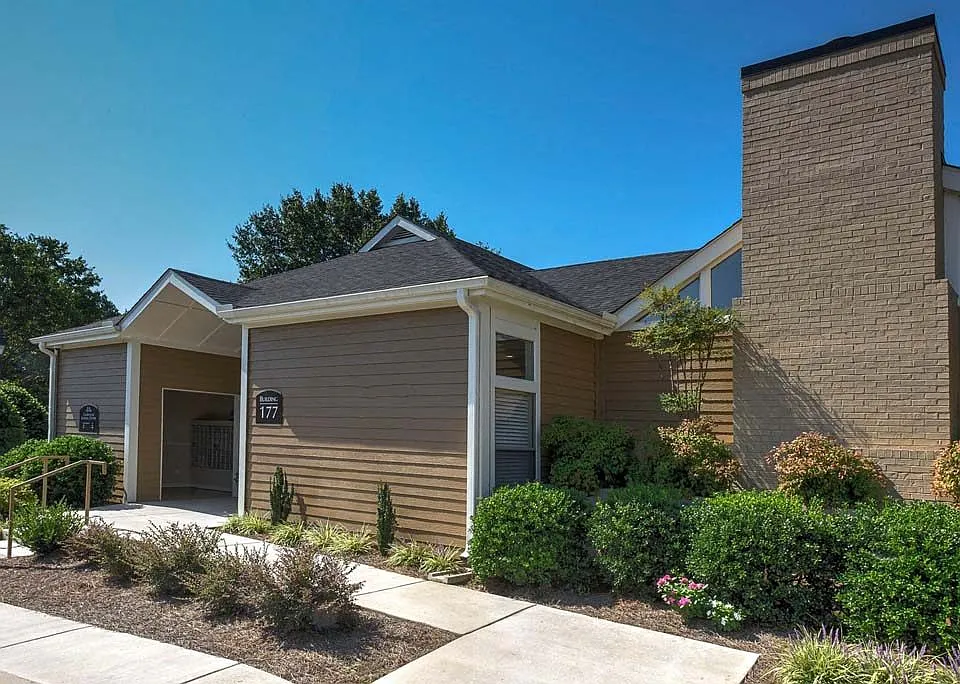Fox Hollow Apartment Homes